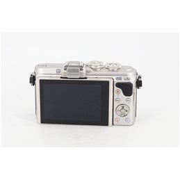 OLYMPUS E-PL8 BODY - GARANZIA 12 MESI FCF