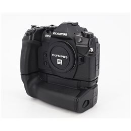 OLYMPUS E-M1 MARK II + BATTERY GRIP - GARANZIA 12 MESI FCF