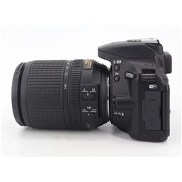 NIKON D5000 + DX 18-140mm F3.5-5.6G ED VR - GARANZIA 6 MESI FCF